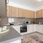 Malak Villa *